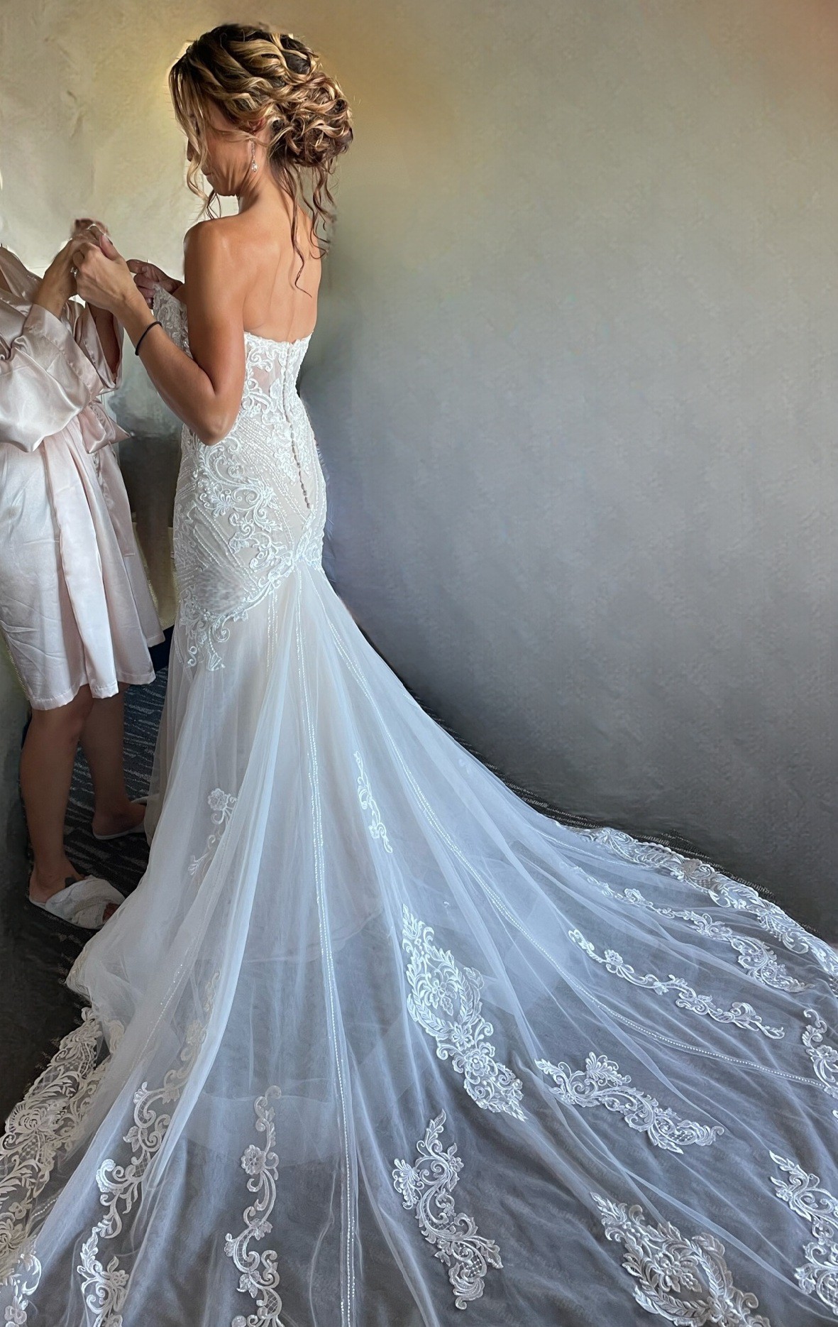 Essense of Australia, D2819 Wedding Dress Save 69% - Stillwhite