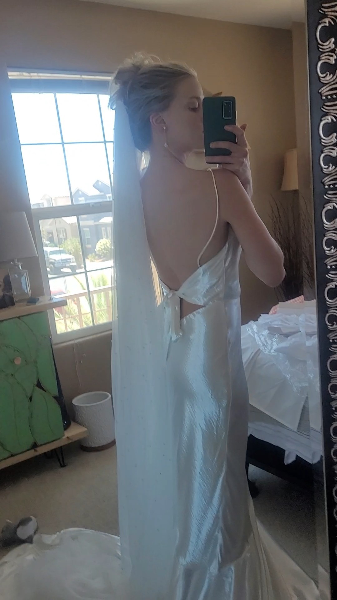 Grace Loves Lace Aura New Wedding Dress Save 24% - Stillwhite