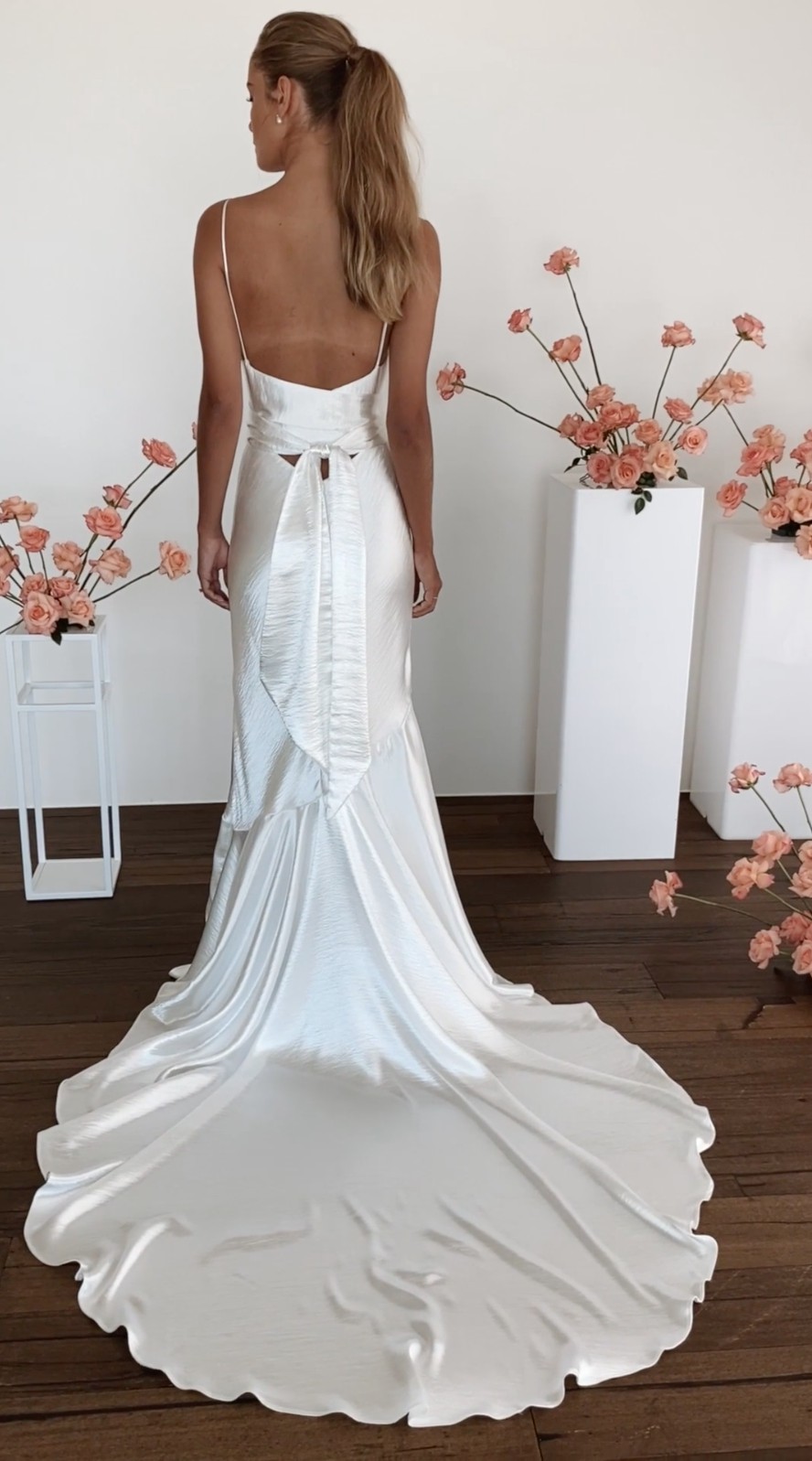 Grace Loves Lace Aura New Wedding Dress Save 27% - Stillwhite
