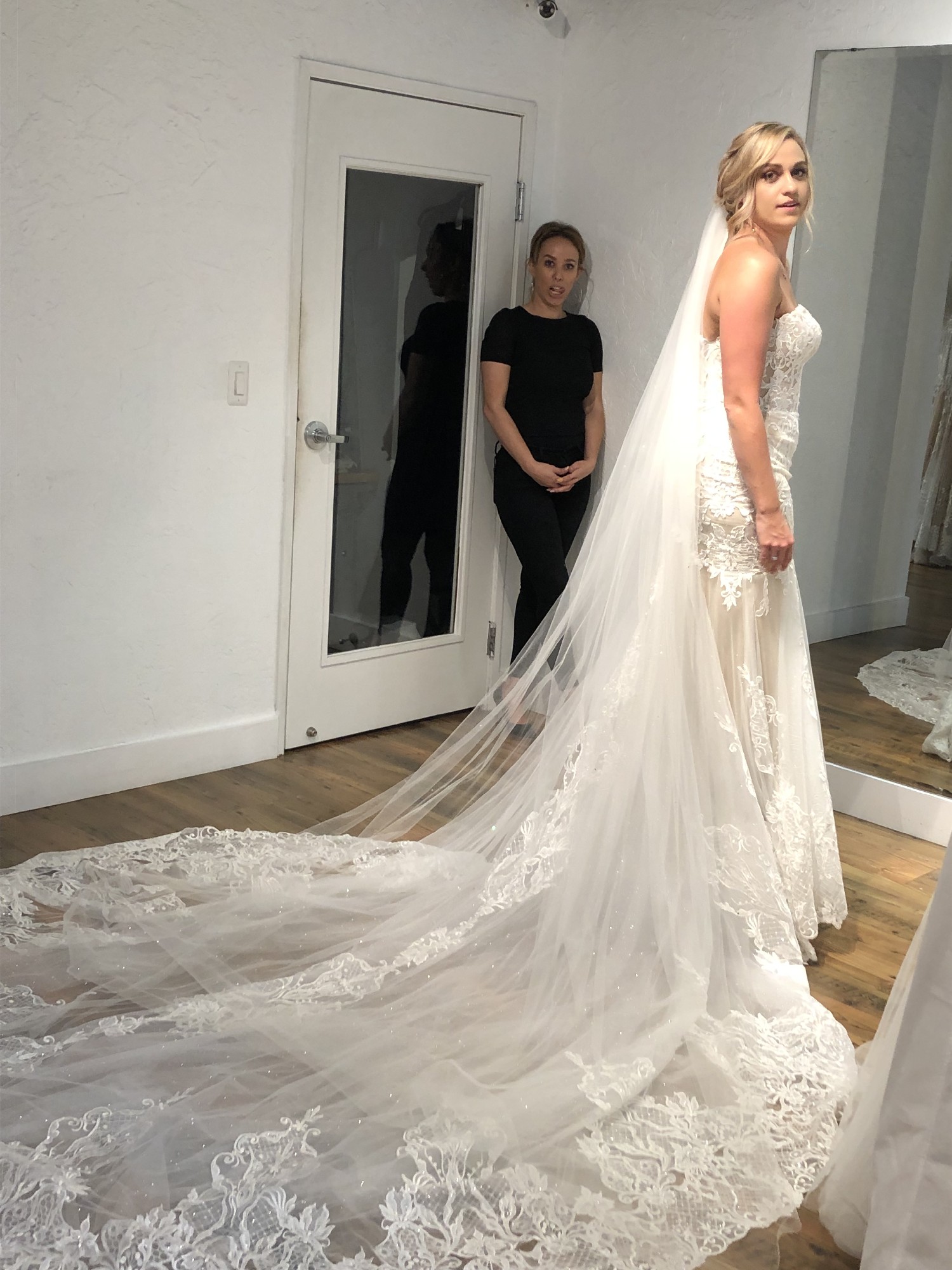 Calla Blanche Cassandra New Wedding Dress Save 7% - Stillwhite