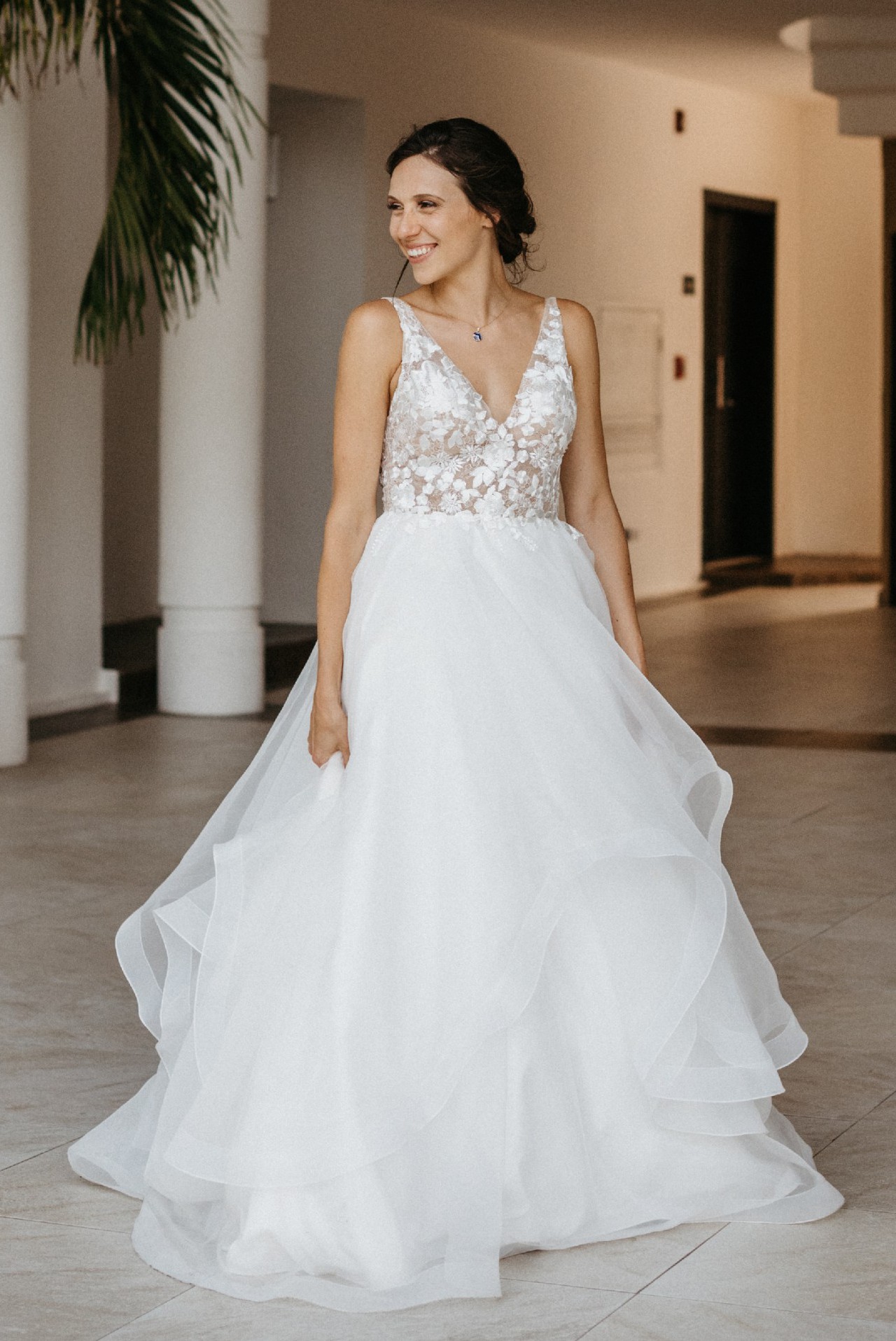 Paloma Blanca 4880 Wedding Dress Save 38% - Stillwhite