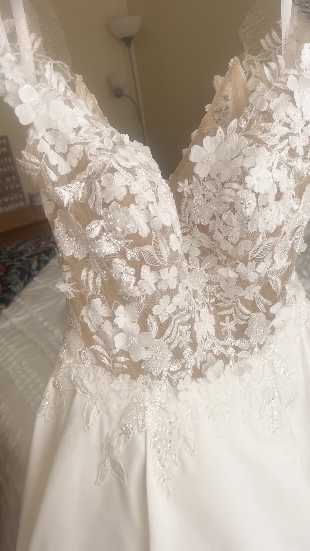 Allure Bridals, 9954