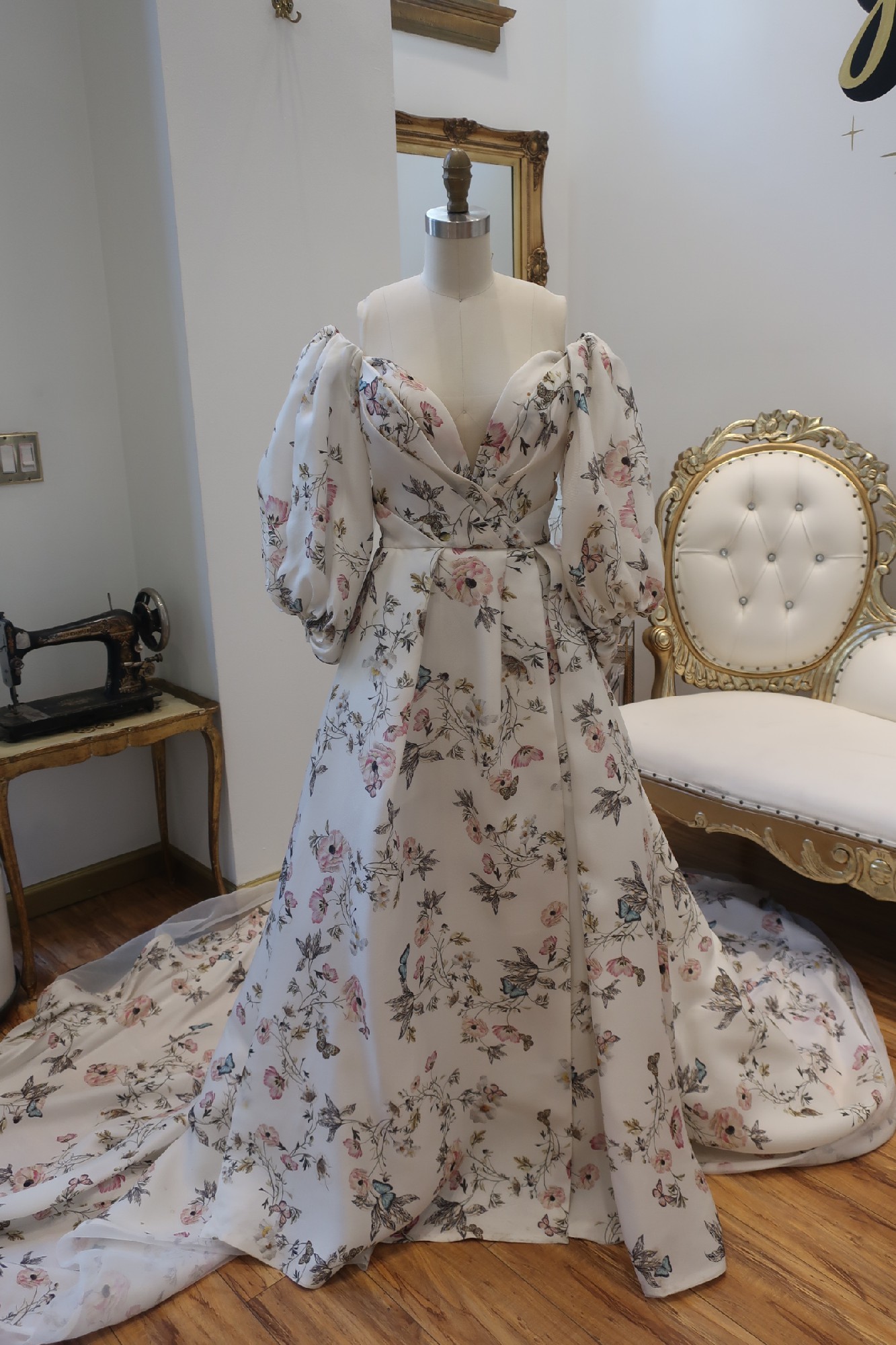 Monique Lhuillier Tuileries Wedding Dress Save 23% - Stillwhite