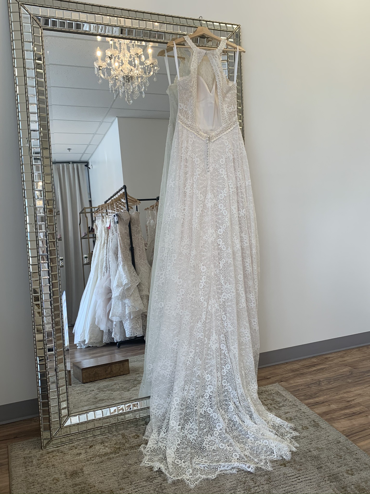 Wilderly Bride F133 / SKYLAR Sample Wedding Dress Save 58% - Stillwhite