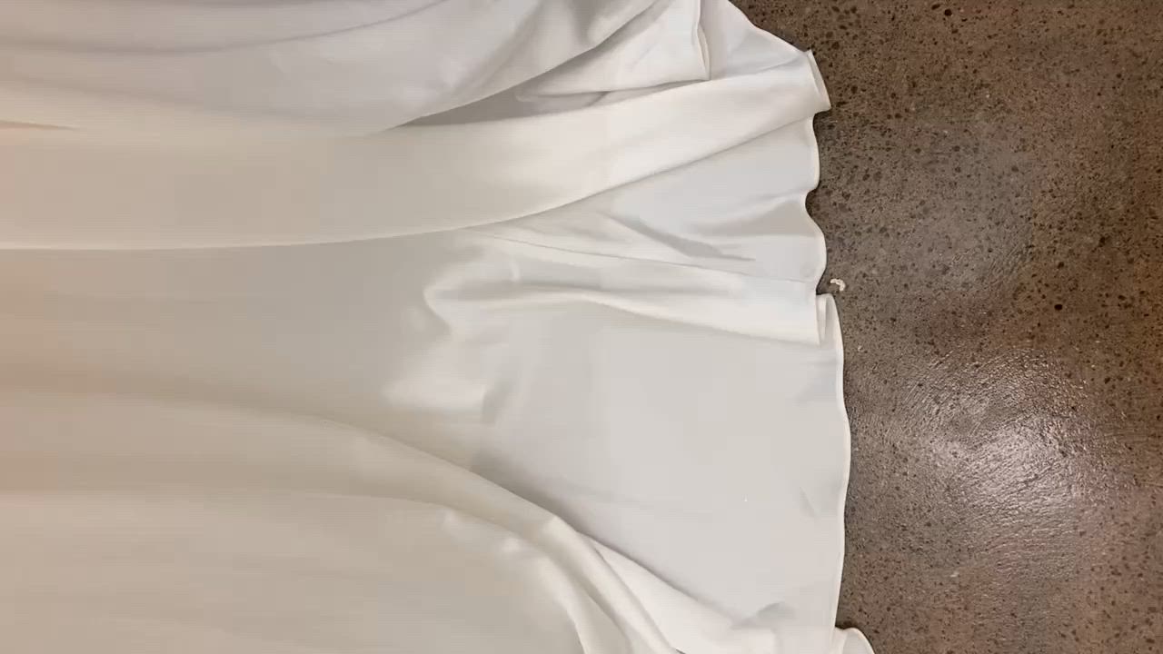 Pronovias, Ash