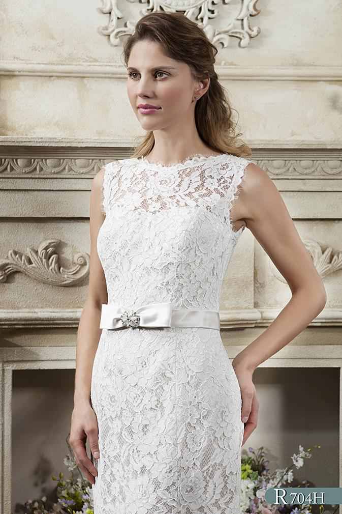 white rose wedding dress