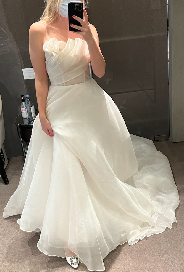 Monique Lhuillier Bloom in Ivory