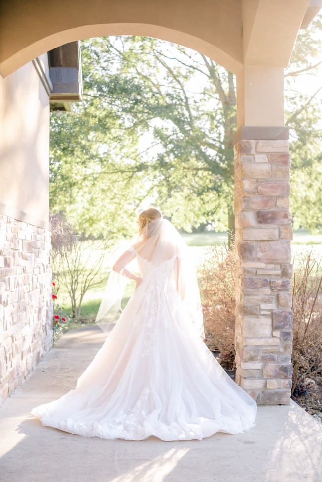 martina-liana-1082-used-wedding-dress-save-69-stillwhite