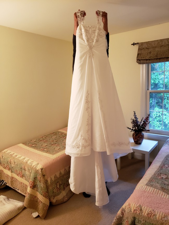 model traditional dress