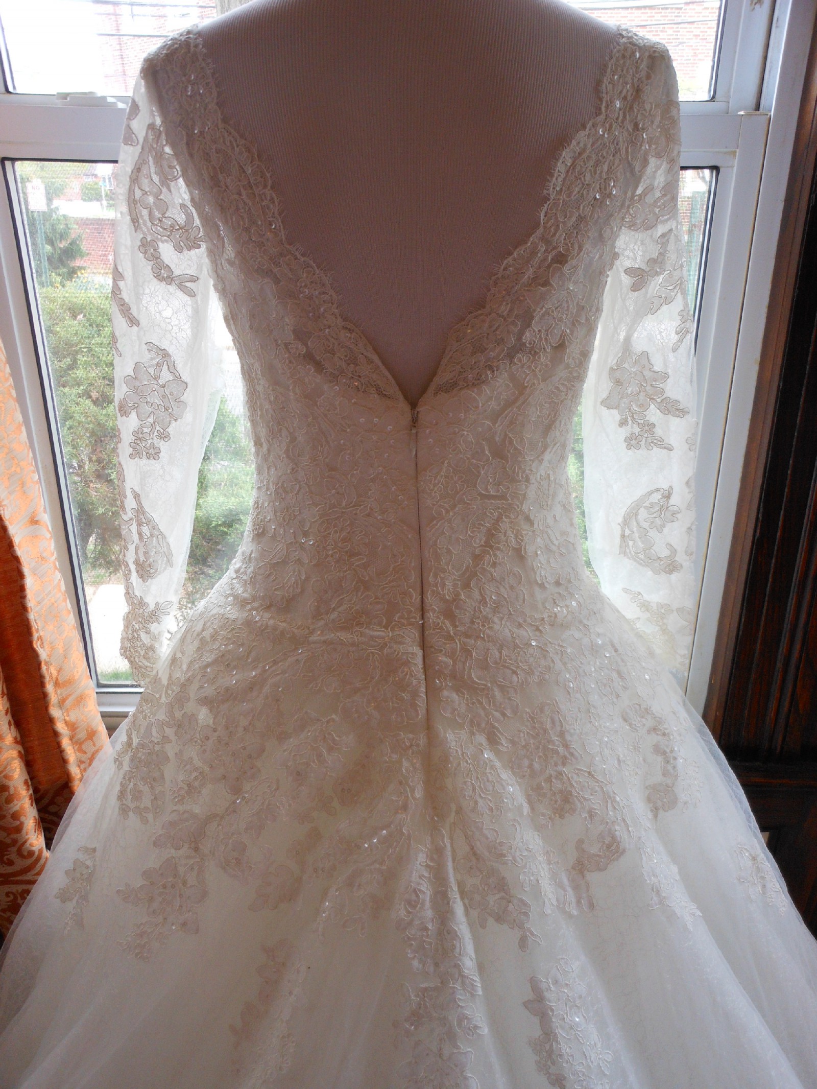 Pronovias, Bour