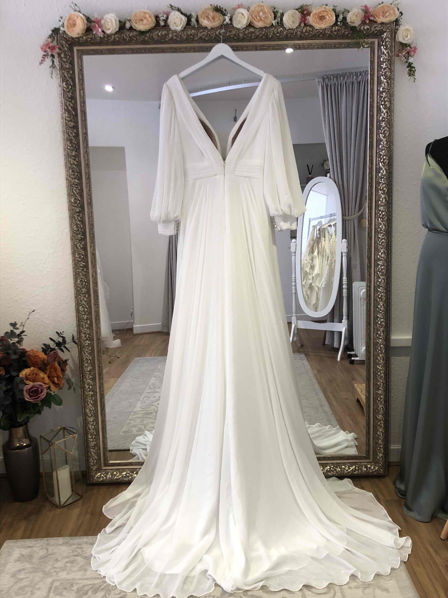 Justin Alexander, Ebony Sample Wedding Dress Save 62% - Stillwhite