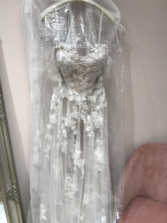 Madi Lane Elora New Wedding Dress Save 36% - Stillwhite
