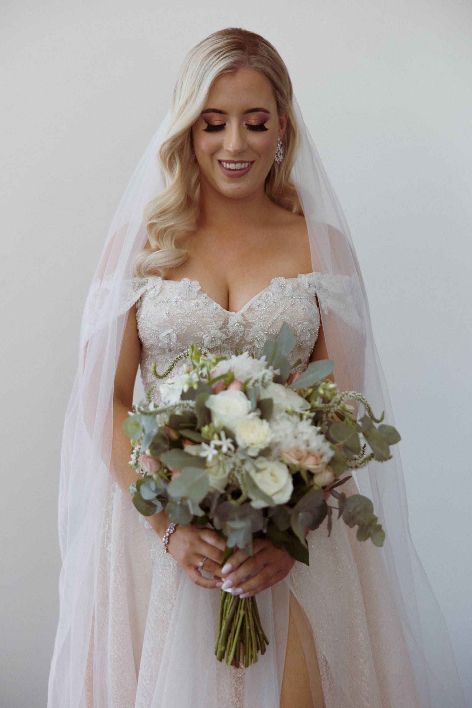 Oleg cassini shop rose gold veil