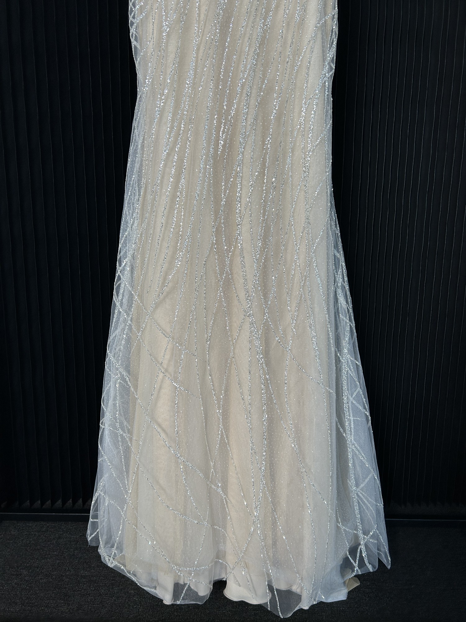Pronovias, RIHANNA Sample Wedding Dress Save 41% - Stillwhite