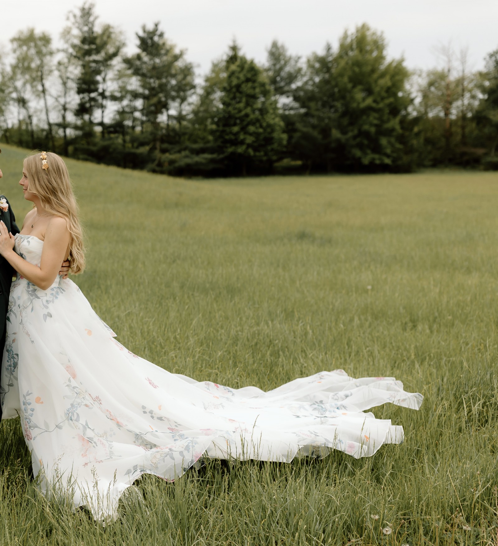 Monique Lhuillier Wedding Dress - Stillwhite