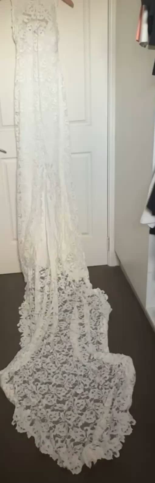 Grace Loves Lace, Alexandra