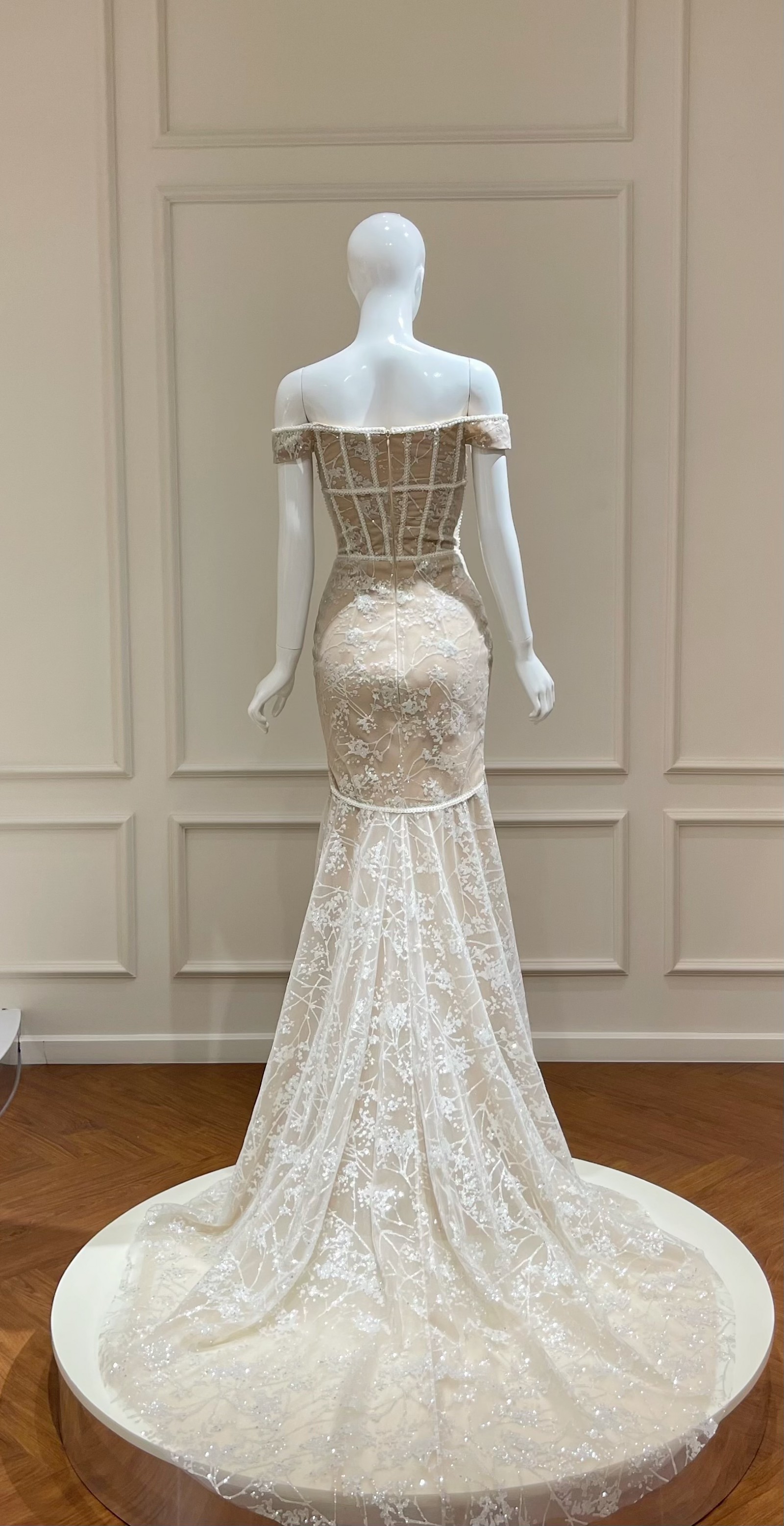 Honey Lee, Lala Wedding Dress Save 81% - Stillwhite