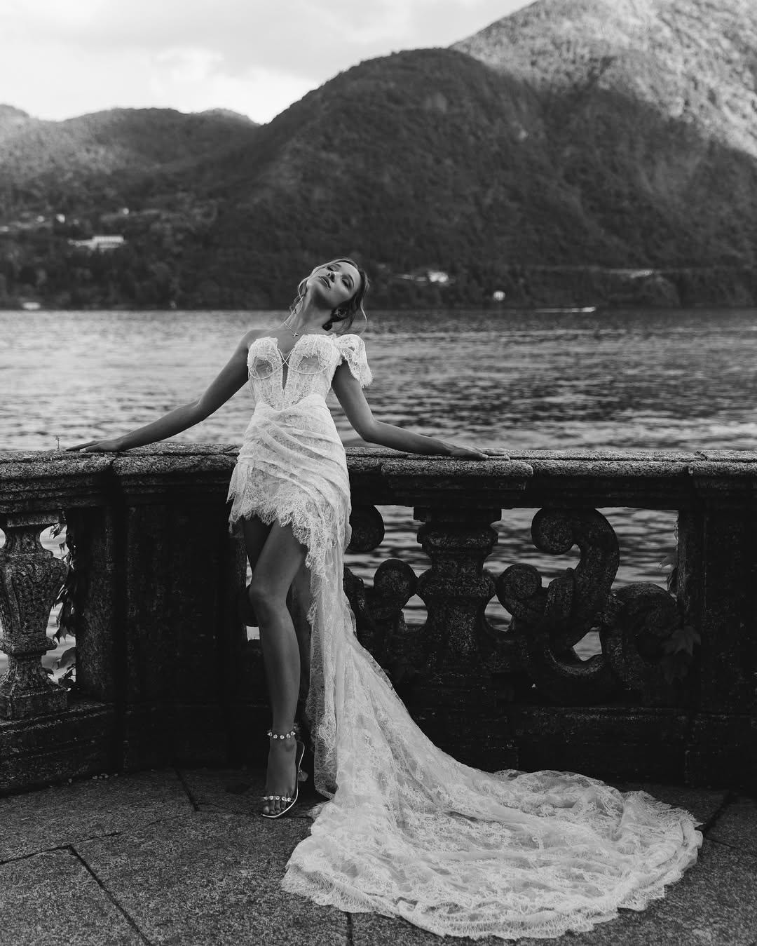 Rara Avis, KORALL Sample Wedding Dress Save 49% - Stillwhite Rara Avis, KORALL Sample Wedding Dress Save 49% - Stillwhite