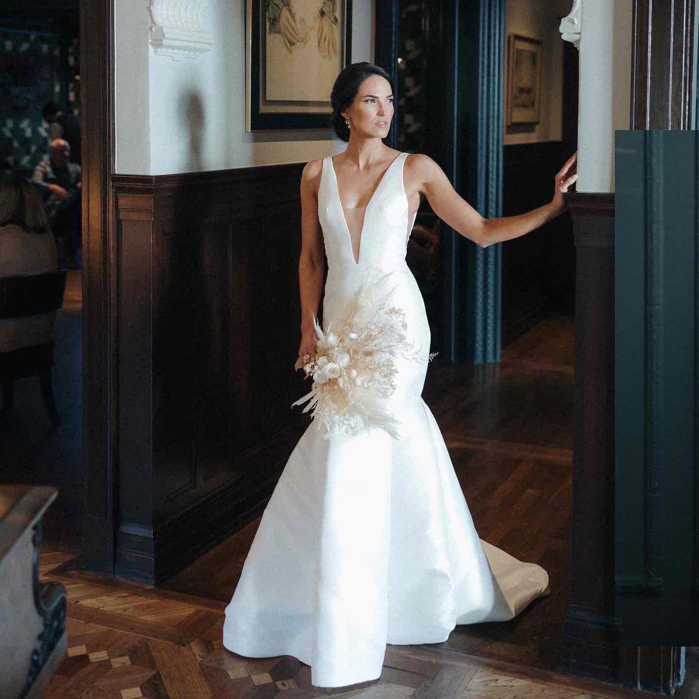 Vera Wang Custom Emilie Wedding Dress Save 83 Stillwhite