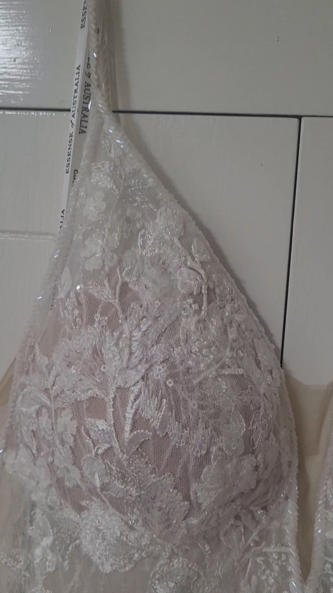 Essense of Australia, Amanda-Linas D2840
