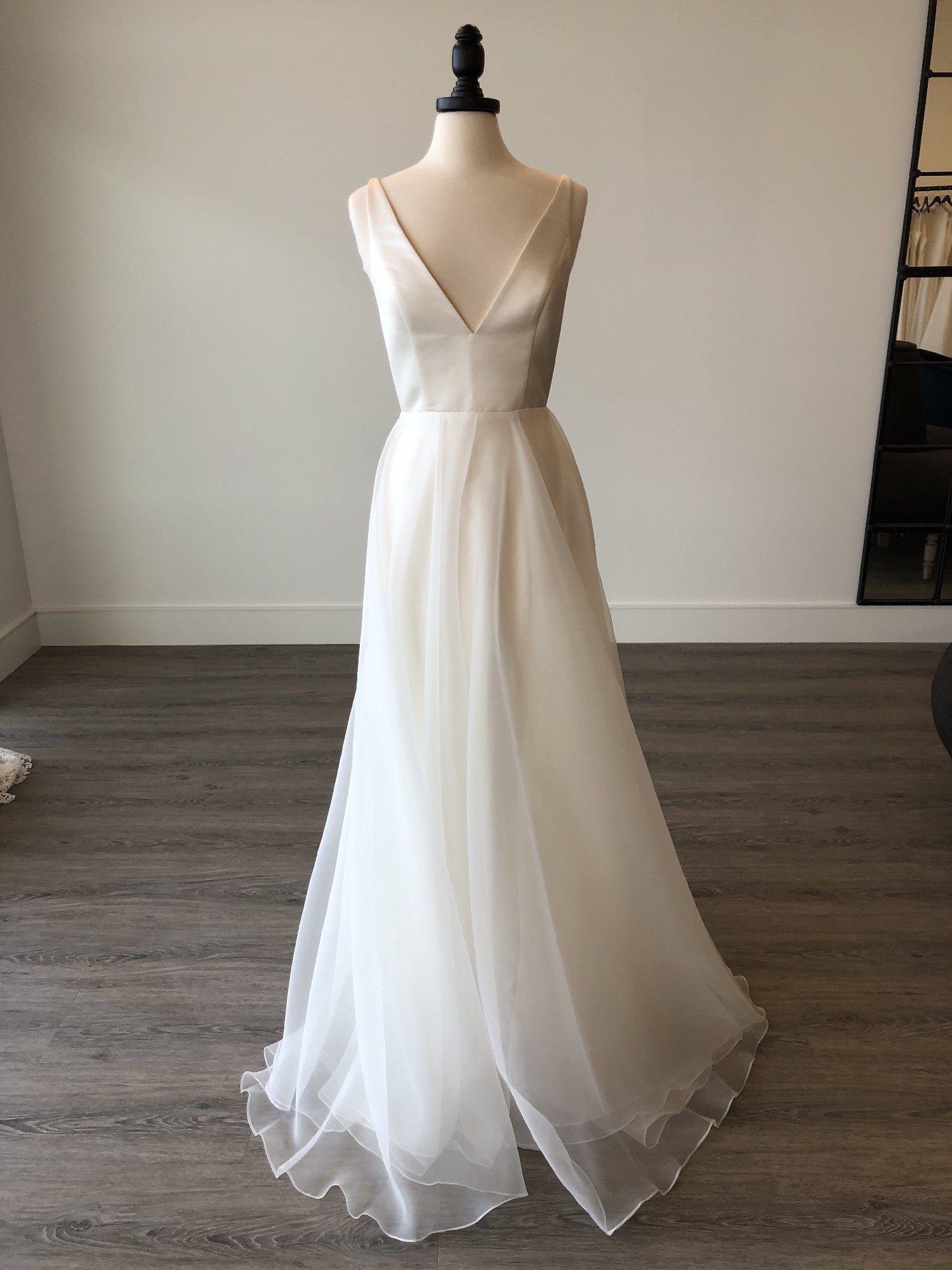 Scout Bridal Getaway Sample Wedding Dress Save 44% - Stillwhite