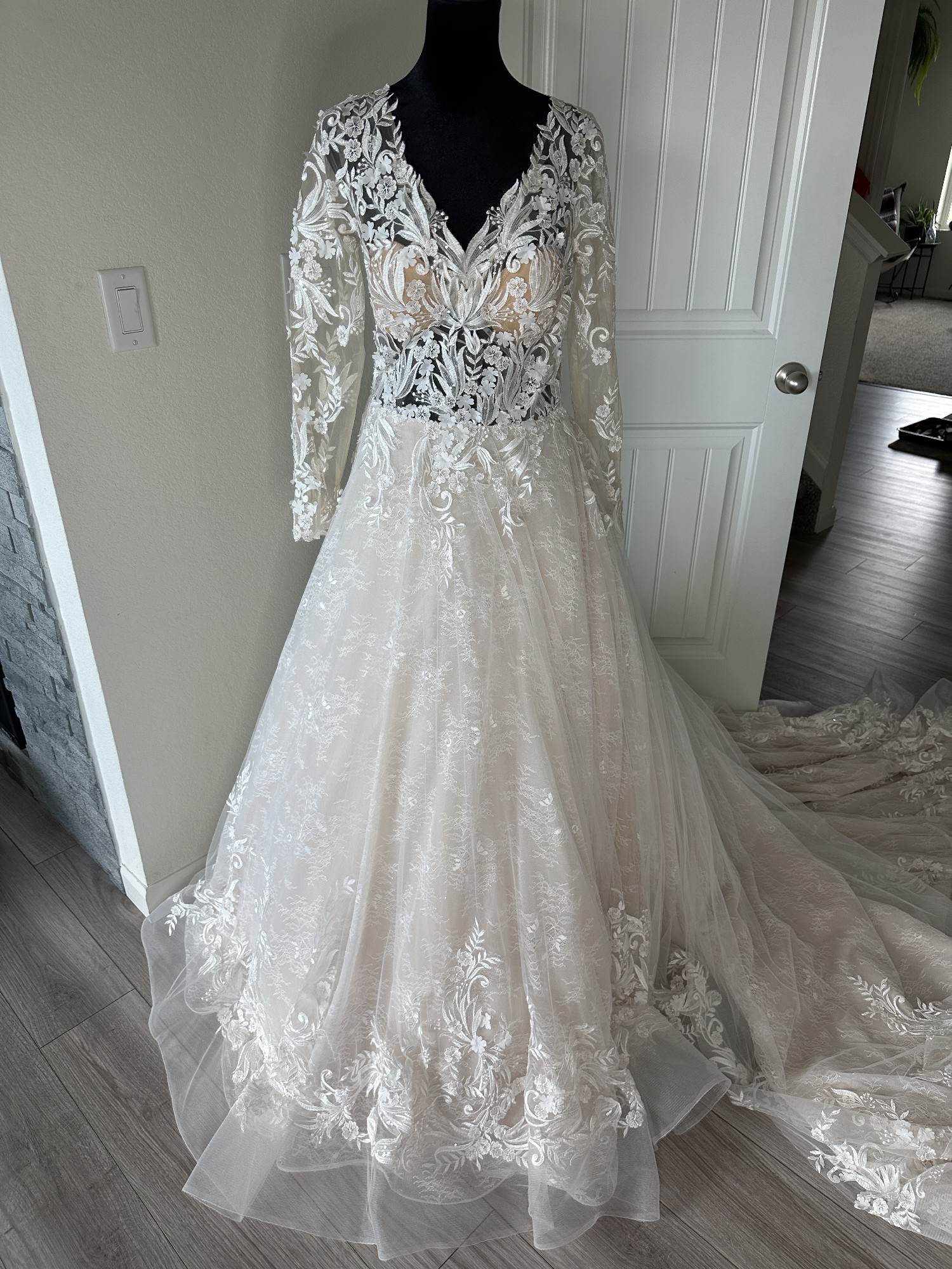 sachin and babi light blue dress Fernanda Wedding Dress 5985 Size 10 Ivory/Champagne/Honey