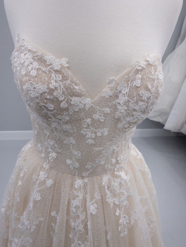 La Premiere Bridal ALEXA 21-004 Sample Wedding Dress Save 74% - Stillwhite