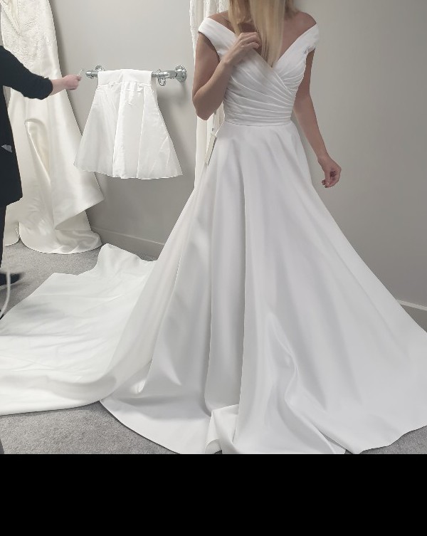 Wed2b New Wedding Dress Save 50% - Stillwhite