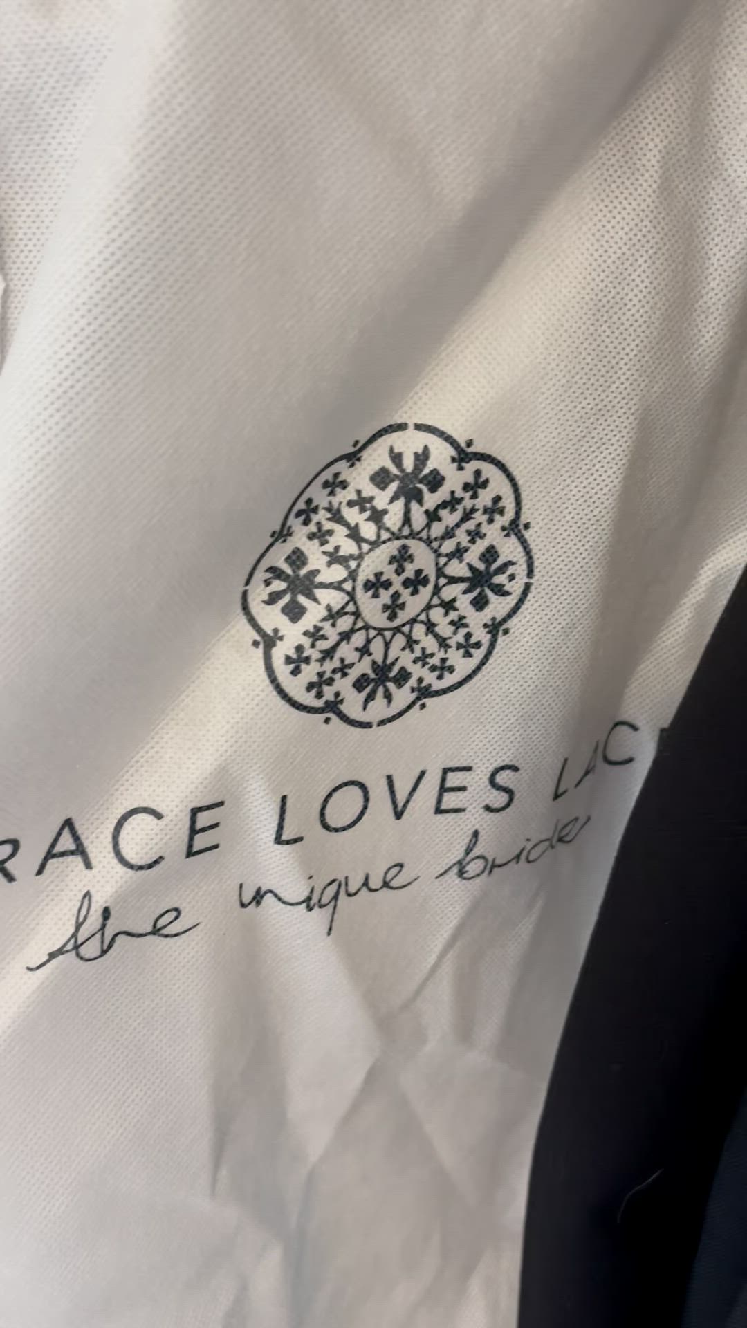 Grace Loves Lace, Clo