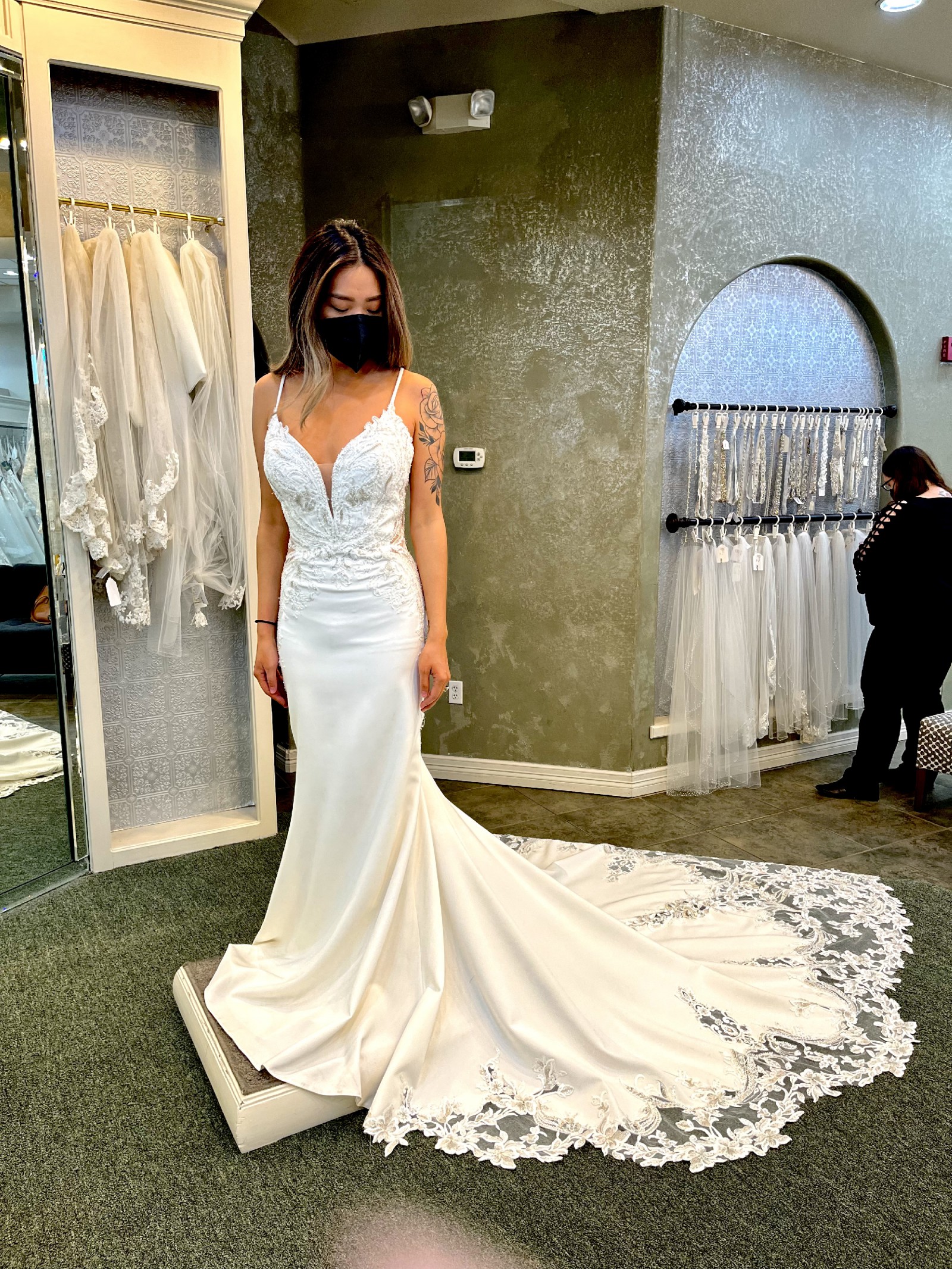 Allure Bridals Style No. 9815 (unworn) New Wedding Dress Save 46% ...