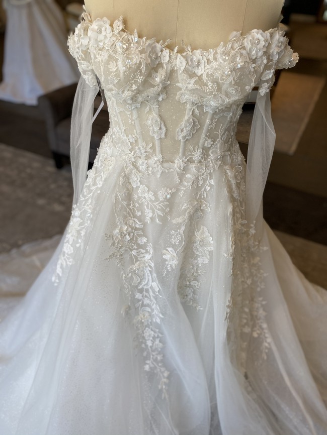 galia lahav still white