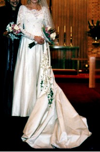 Christian Dior Preowned Wedding Dress On Sale 86 Off Stillwhite