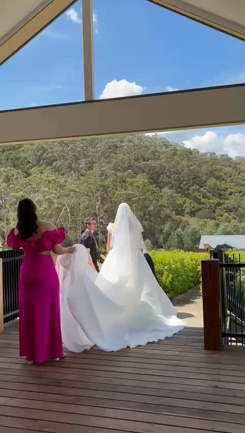Pronovias, Farrah