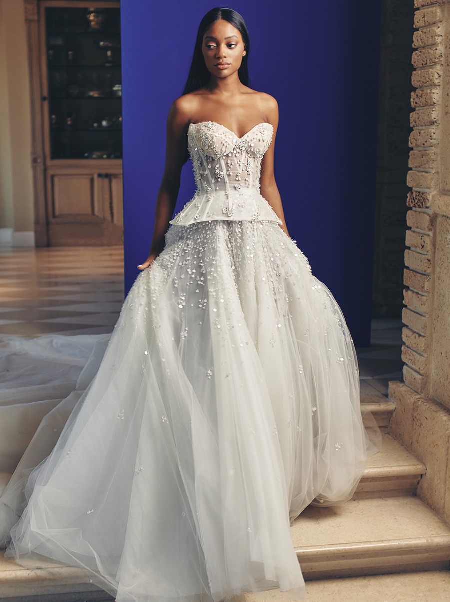 20 Visible Corset Bridal Styles – Stillwhite Blog
