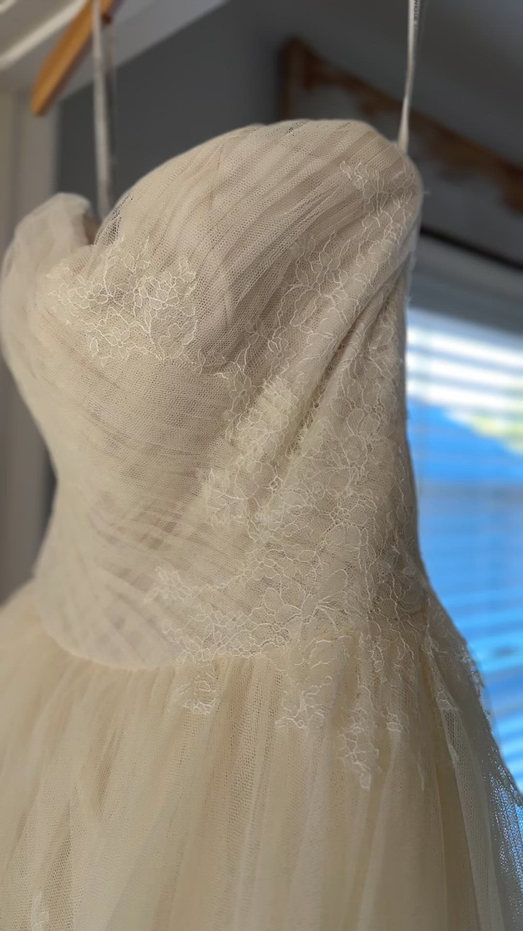 Monique Lhuillier, Bliss 16228