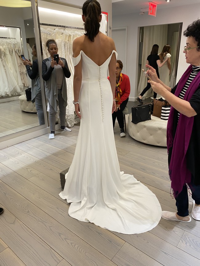 Suzanne Neville Calla New Wedding Dress Save 31 Stillwhite