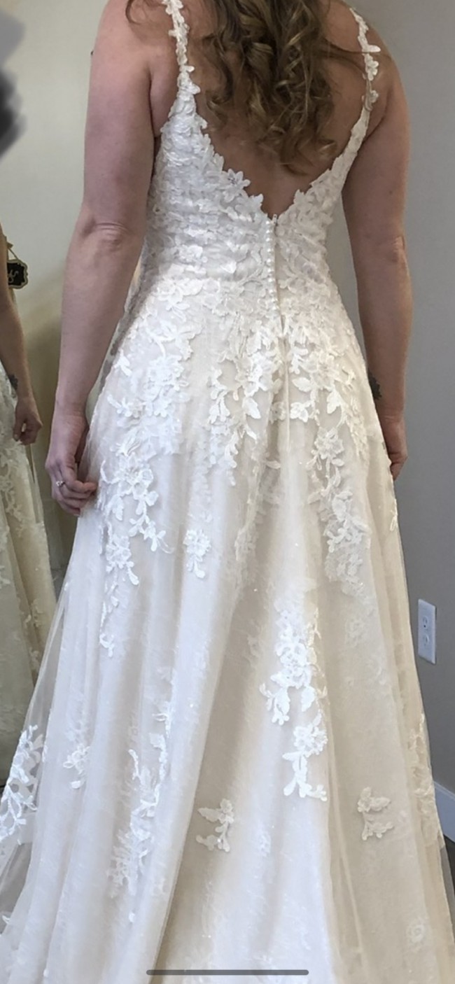 courtney maggie sottero