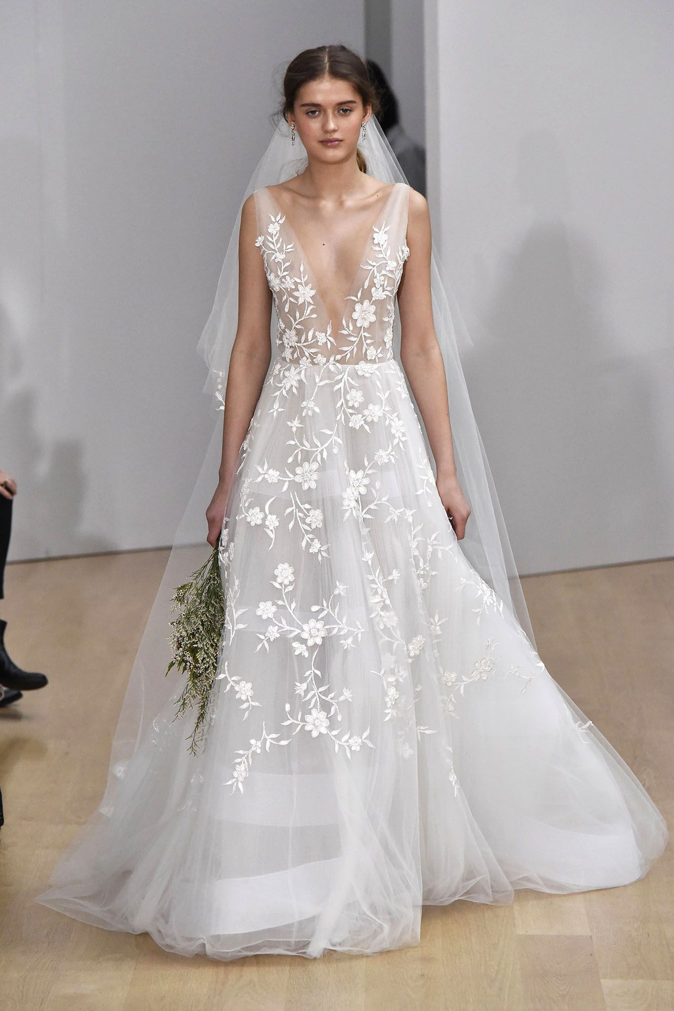 39 Oscar De La Renta Wedding Dress Images Fieldbootsgetitnow