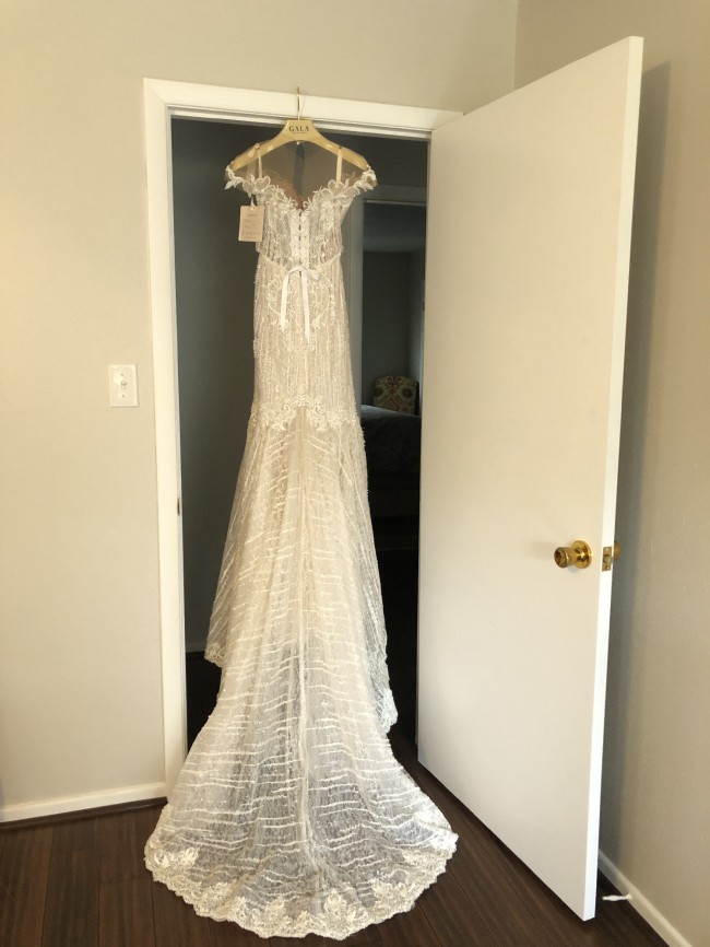 galia lahav still white