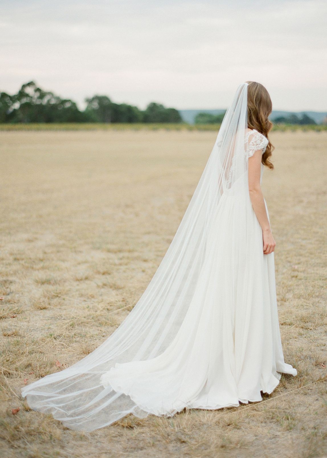 Your guide to short wedding dresses with veils - TANIIA MARAS BRIDAL