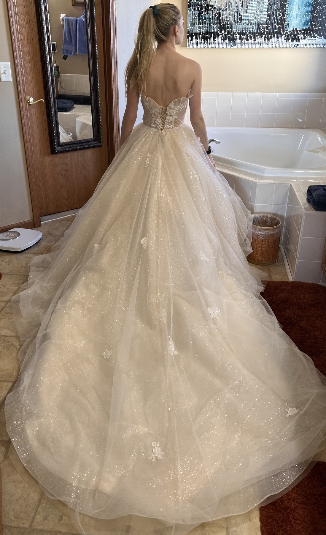 Ari Villoso 21-009 AV LEAH New Wedding Dress Save 37% - Stillwhite