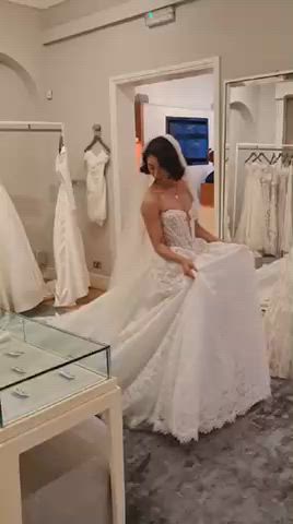 Galia Lahav, Opera