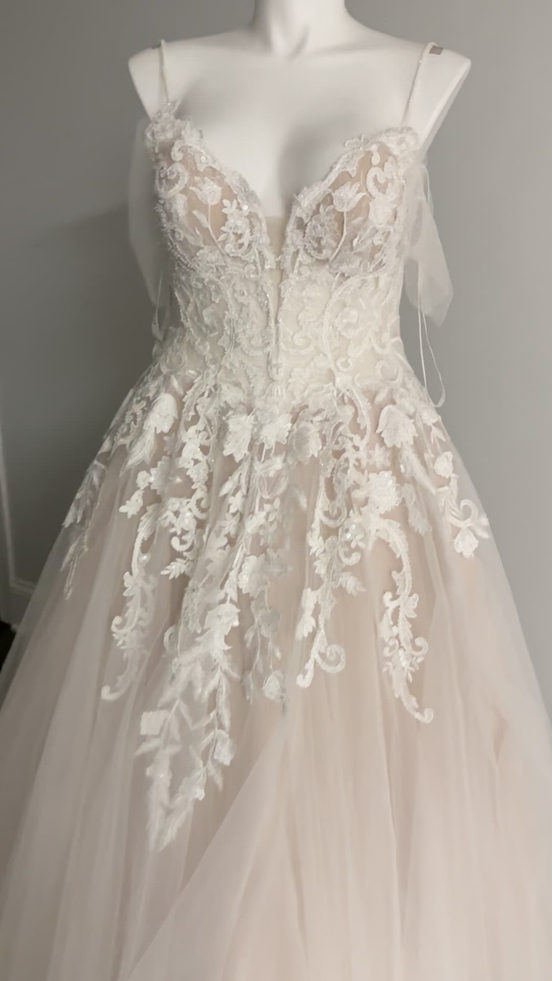 Elysee By Enzoani, Josephine
