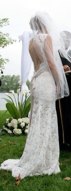 Monique Lhuillier, Scarlet Used Wedding Dress Save 63% - Stillwhite