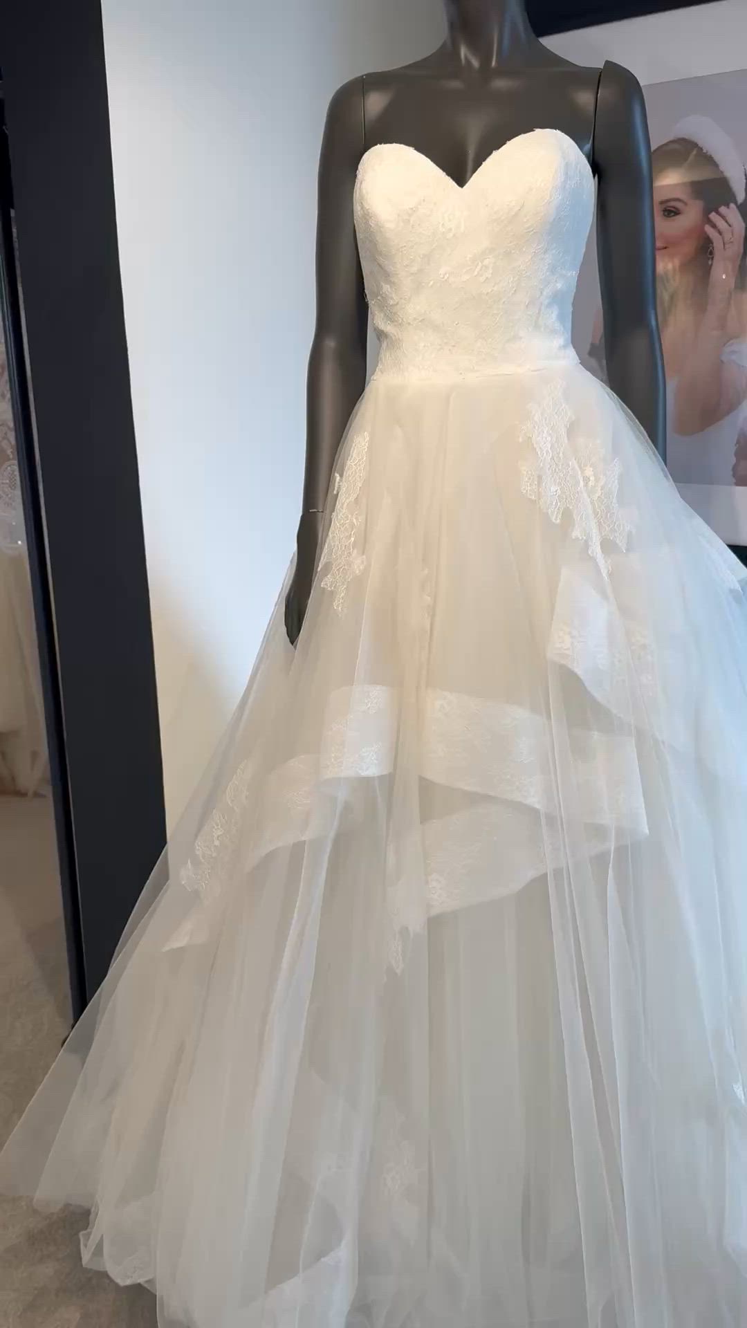 Justin Alexander, Boutique Sample - 8951 - ONLY £399