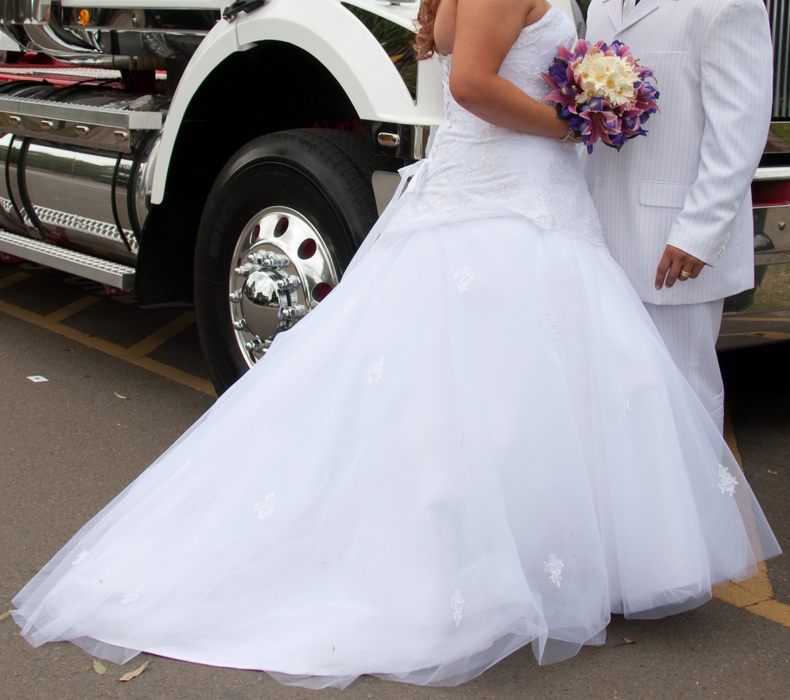 Barbra Calabro Dallas  Second  Hand  Wedding  Dress  on Sale 79 