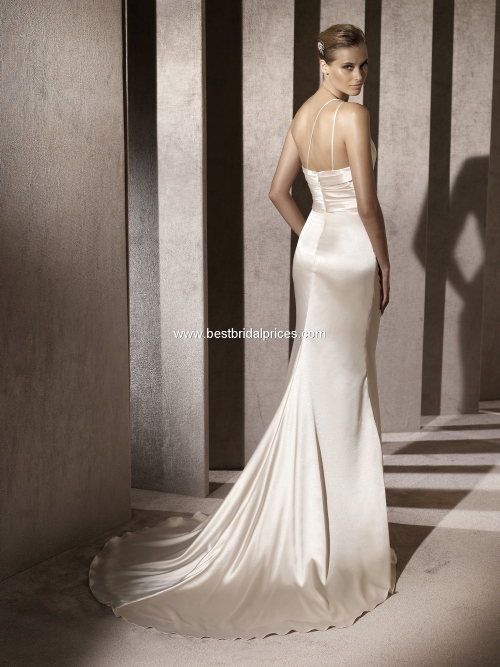 Pronovias Fiona Sample Wedding Dress Save 50% - Stillwhite