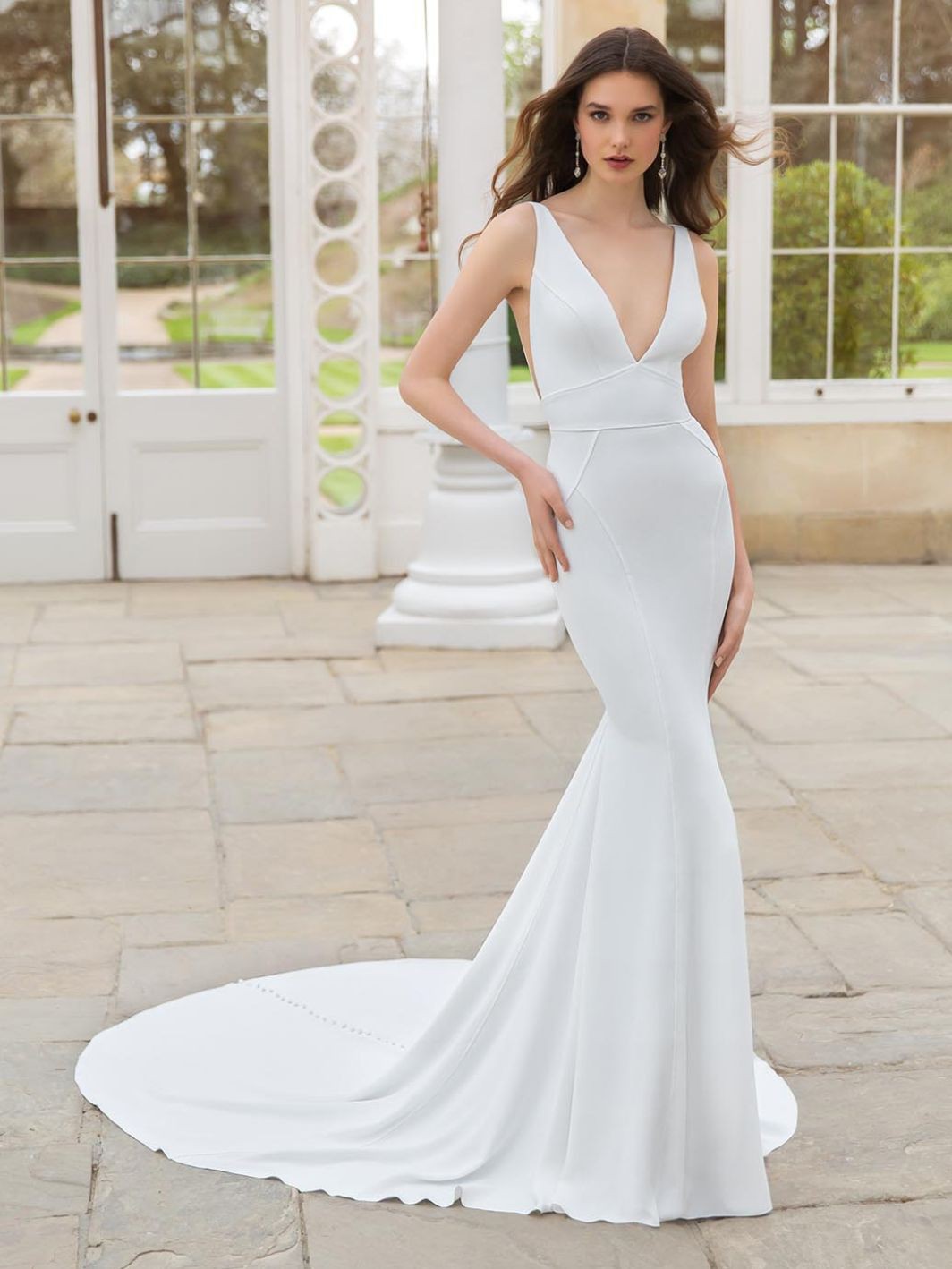 white dress top Elegant White Long Dress – Flared Skirt & Keyhole Neckline – 2622