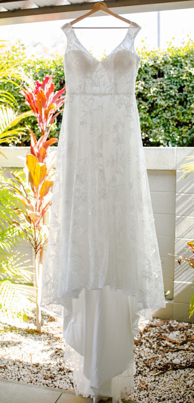 Madi Lane, Aspen Wedding Dress Save 69% - Stillwhite Madi Lane, Aspen Wedding Dress Save 69% - Stillwhite