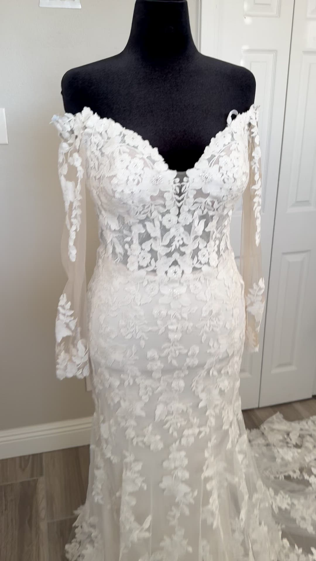 Allure Bridals, 9863